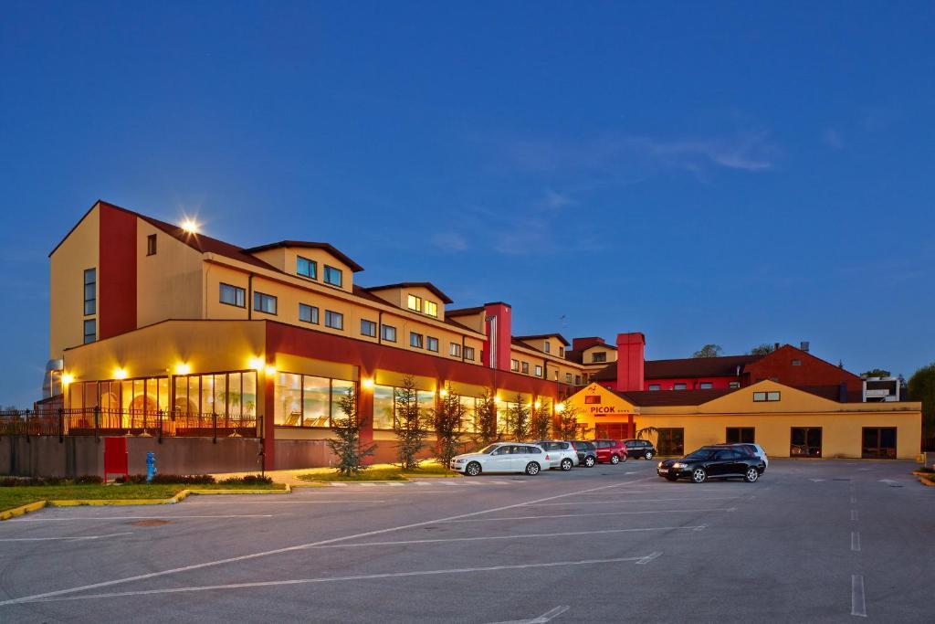 Hotel Picok Thurdevac Экстерьер фото